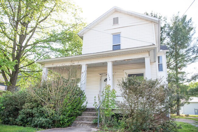 Building Photo - 1772 Hill St