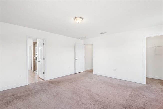 Building Photo - 1848 Oak Hammock Ct