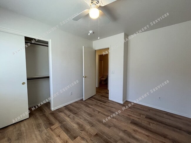 Building Photo - 2046 S 171st Dr