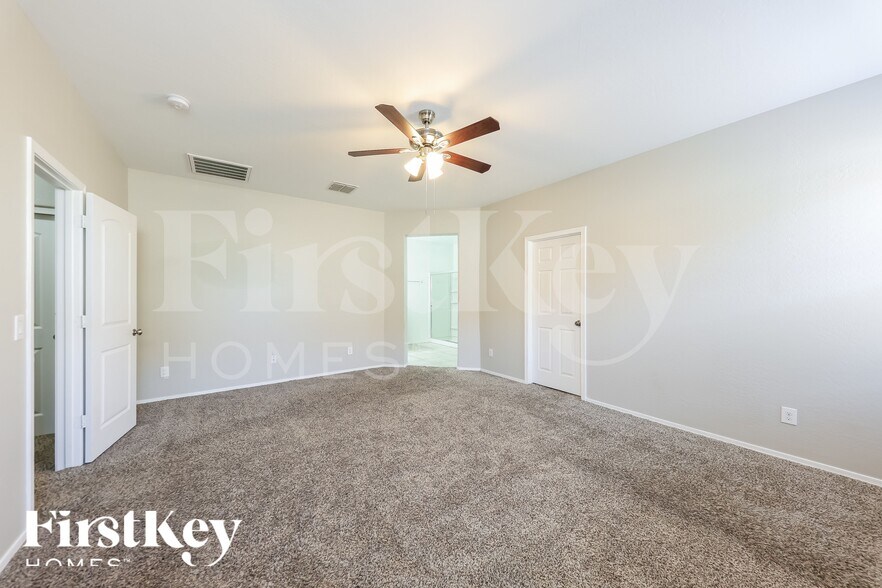 Building Photo - 4936 S 238th Ln