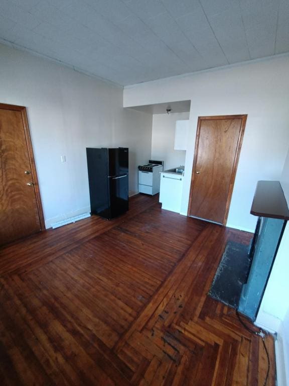 Building Photo - 124 Division St