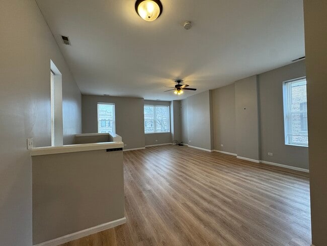 Building Photo - 1826 S Kedzie Ave