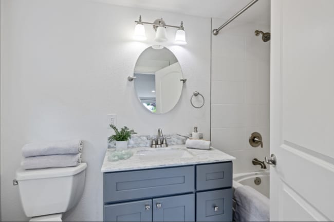 Building Photo - Private Gated Studio with Garden Access | ...