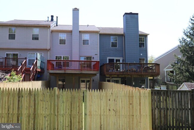 Building Photo - 18365 Honeylocust Cir