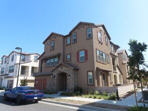 Building Photo - 40585 Melrose Dr