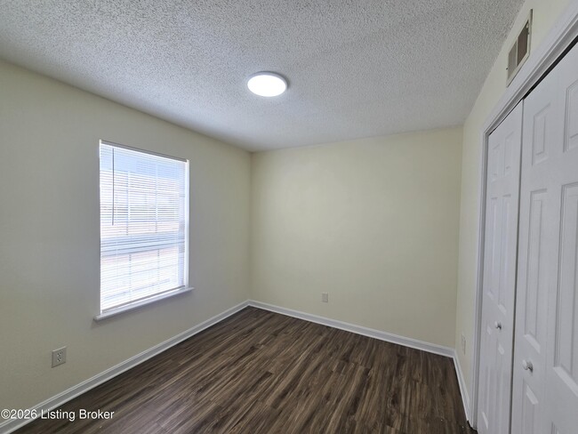 Building Photo - 6418 Venango Dr