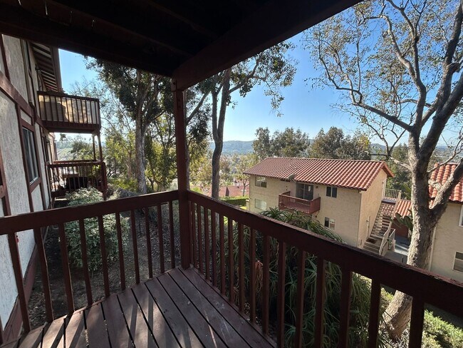 Building Photo - Spacious condo at Ascot Park Villas!!!