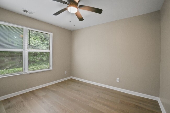 Building Photo - 5104 Fairington Ridge Cir