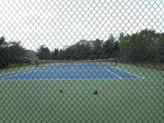 Building Photo - Beautiful 2 Bedroom, Loft 1 1/2 Bath Townhome Wyomissing