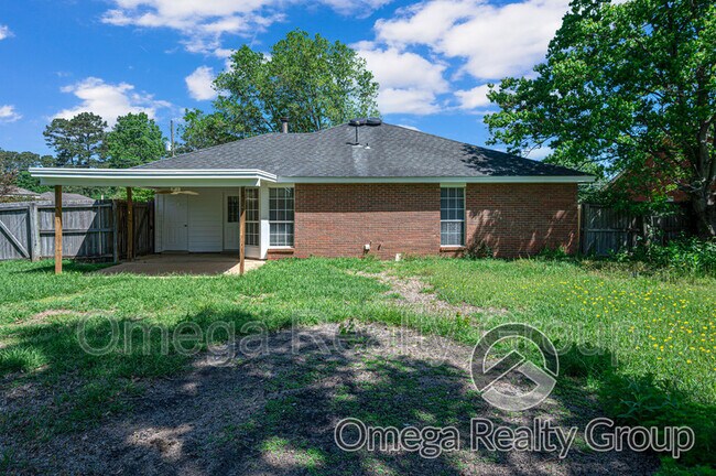 Building Photo - 536 Deer Path