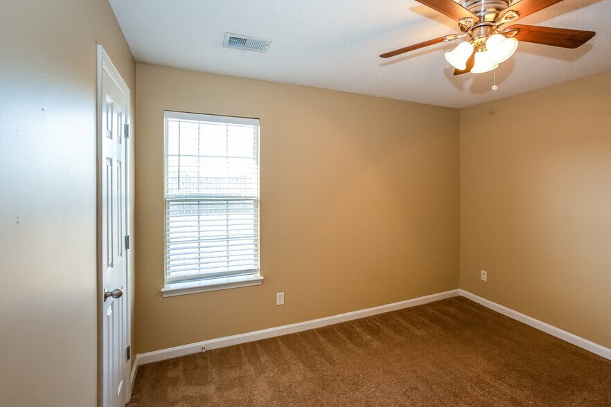 Building Photo - 7787 Allen Ridge Ln