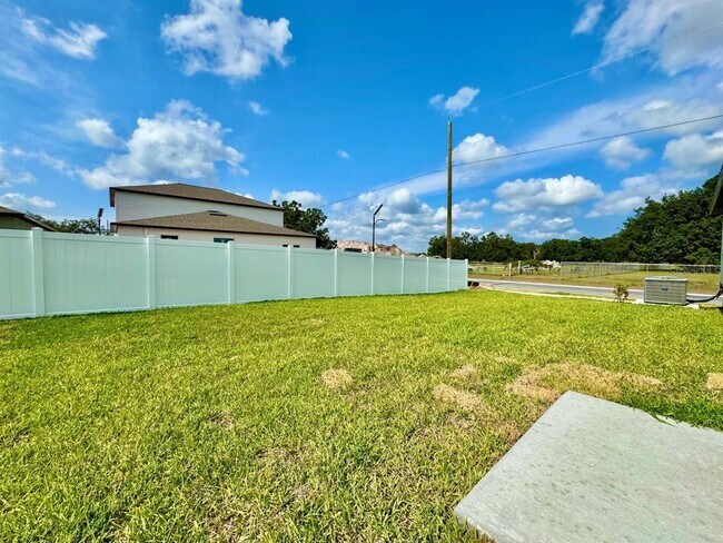 Building Photo - 10205 Alder Green Dr