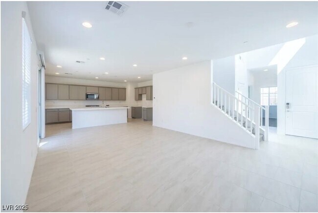 Building Photo - 10407 Sadie Blake Ave