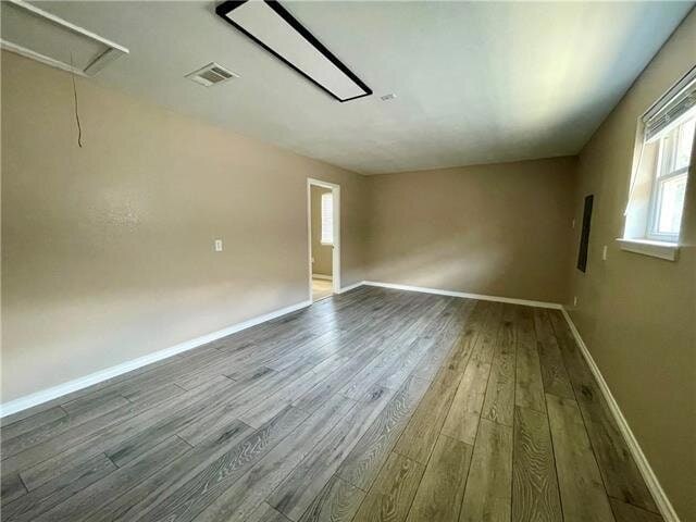 Building Photo - 114 8th St