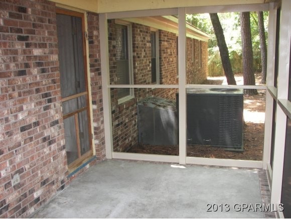 Building Photo - 1905 Forest Hill Dr