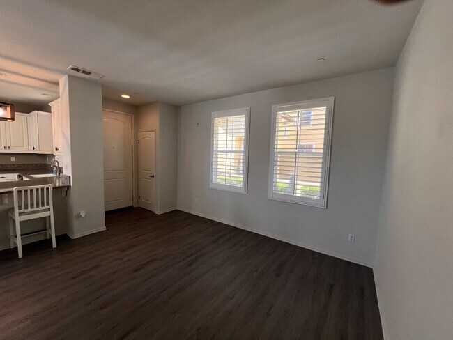 Building Photo - 8090 Cornwall Ct