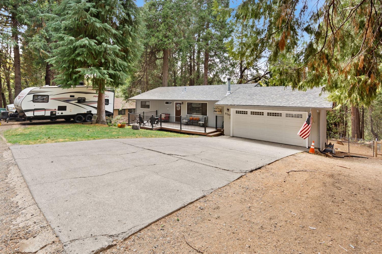 Building Photo - 2752 Douglas Fir Dr