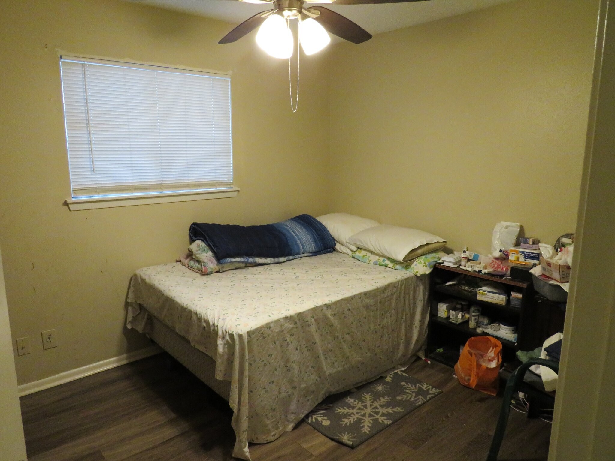 Building Photo - 4815 Sorrento