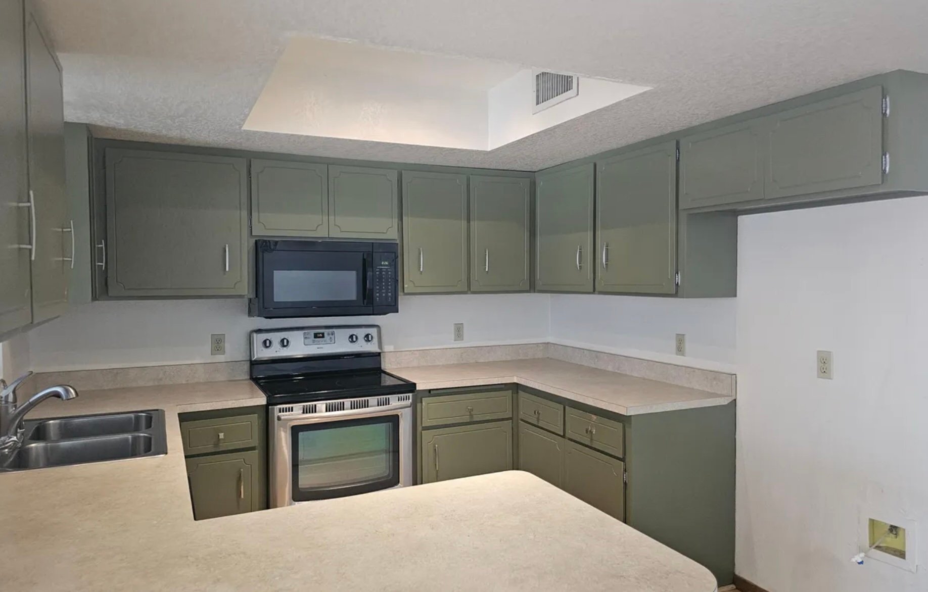 Building Photo - 3247 Chanute Pl