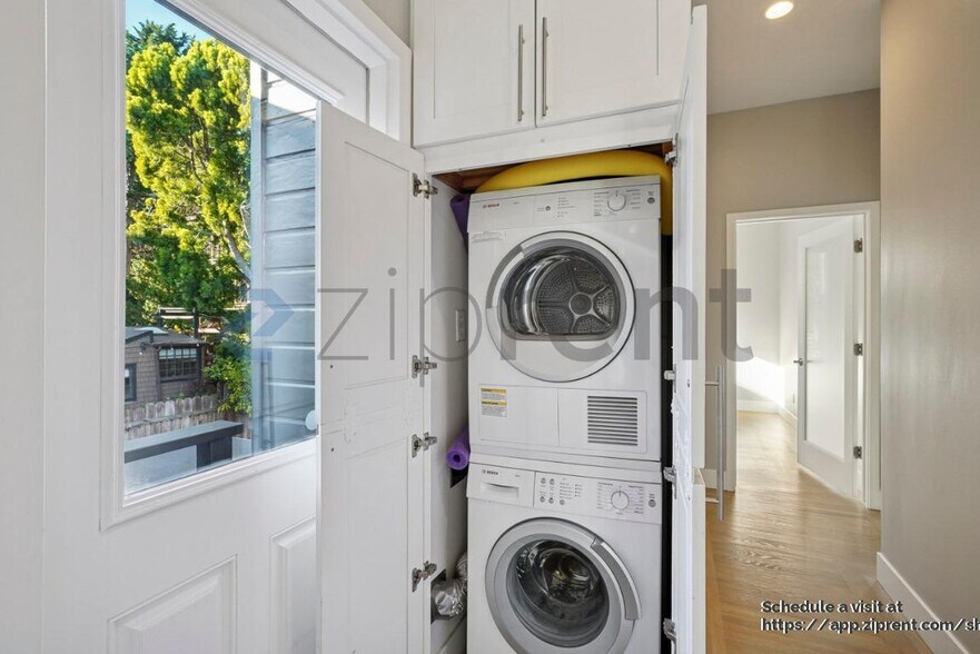 Building Photo - 3024 Market St