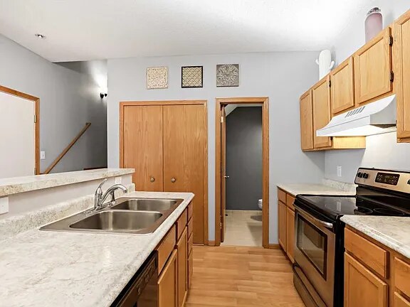 Building Photo - 3639 Vermilion Ct N