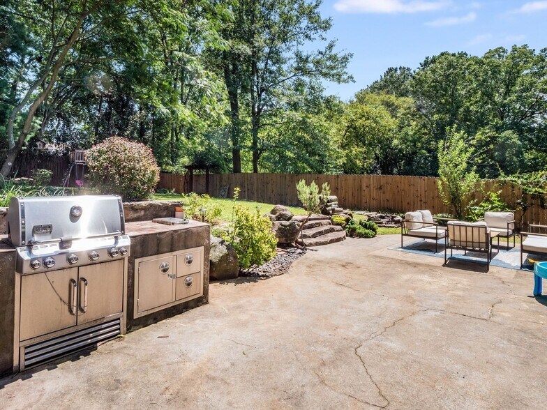 Building Photo - 2287 Melante Dr NE