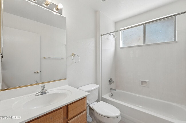 Building Photo - 17934 W Deneen Way