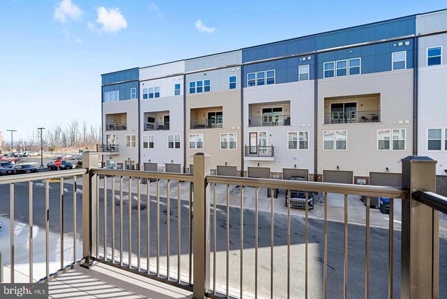 Building Photo - 2536 Neabsco Common Pl