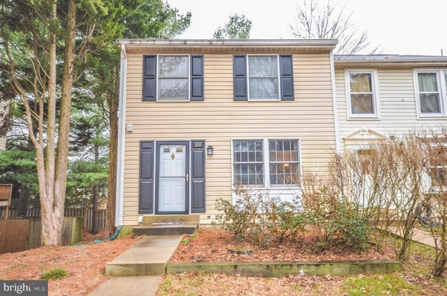 Primary Photo - 27 Cross Country Ct