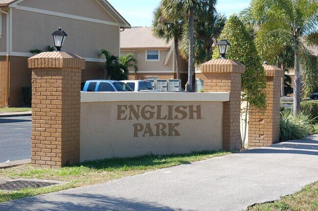 Primary Photo - 255 Ulster Ln