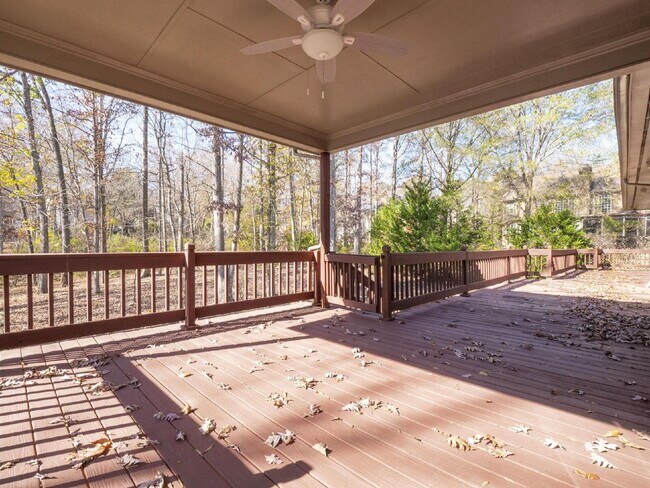 Building Photo - The Mylandia | Beautiful and spacious University City – Charlotte house with a backyard, offering...