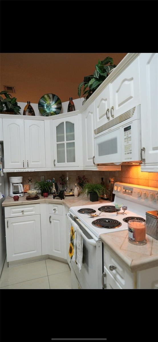 Building Photo - 16817 SW 90th St