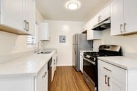 Building Photo - 285 N. Oakland