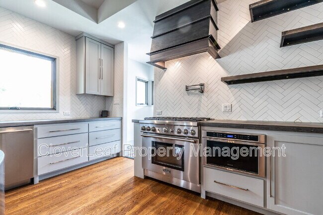 Building Photo - 1398 Jackson St