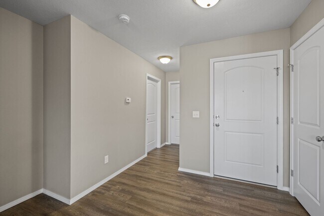 Building Photo - 5468 Yew St W
