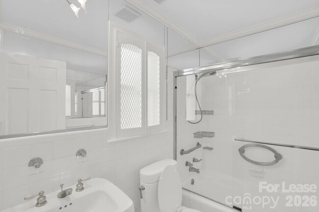 Building Photo - 408 Wilby Dr