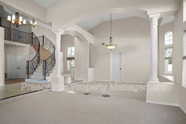 Building Photo - 500 Zinfandel Terrace