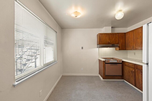 Building Photo - 311 7th St