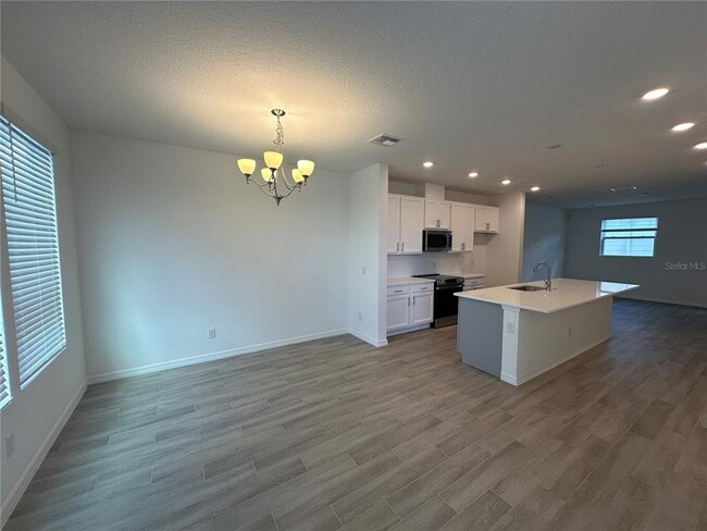 Building Photo - 6541 Cyrils Dr