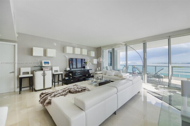 Primary Photo - 1331 Brickell Bay Dr