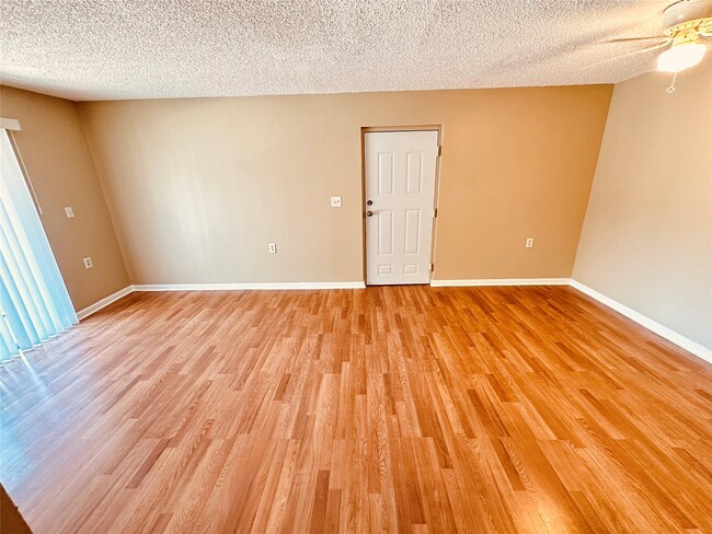 Building Photo - 1162 Lake Terry Dr