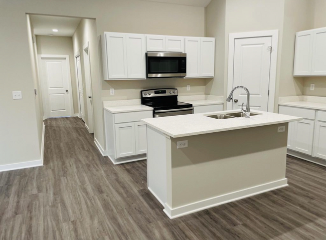Building Photo - 12020 Fontana Cir