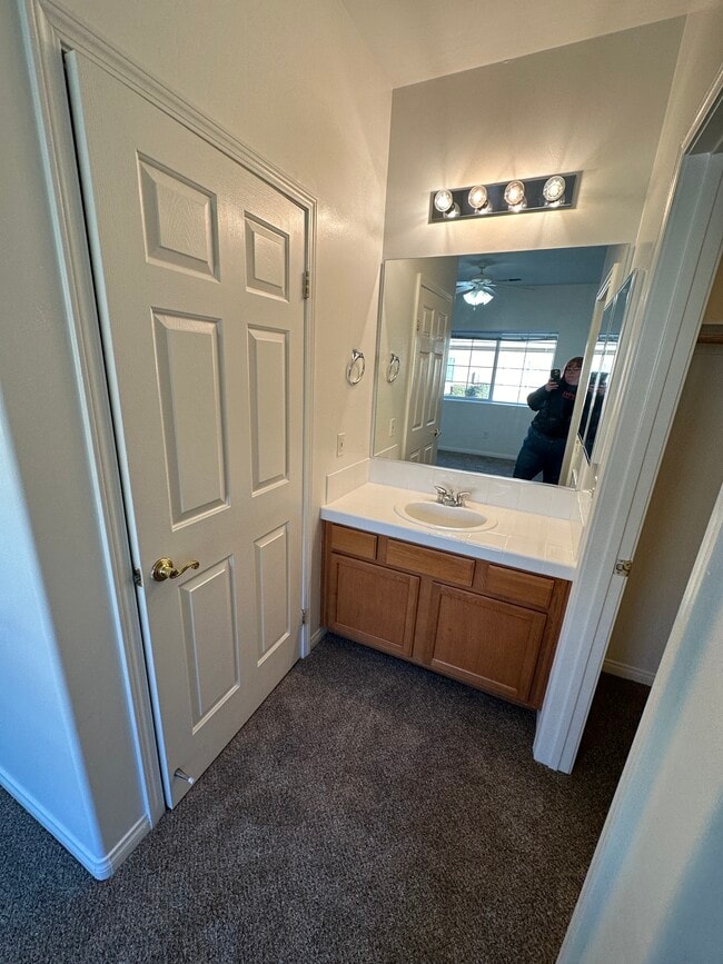 Building Photo - 718 Orchid Dr