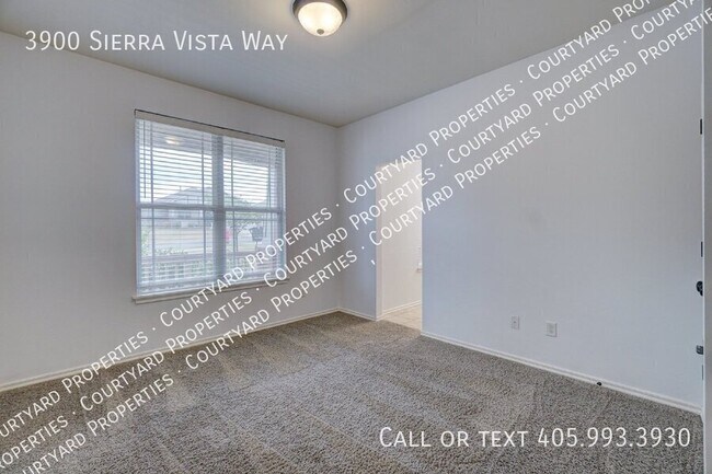 Building Photo - 3900 Sierra Vista Way