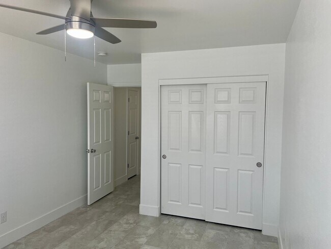 Building Photo - Fully Remodeled 3 bedroom Stallion Mountai...