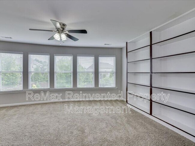 Building Photo - 314 Bella Rose Dr