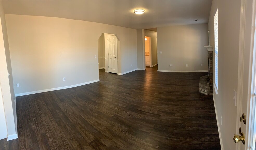 Building Photo - 1203 SE 22nd St