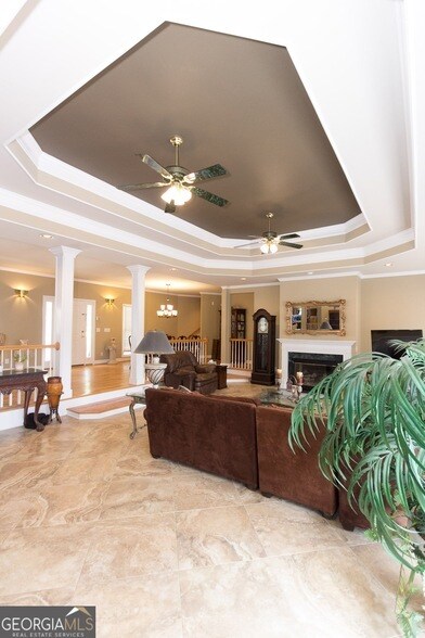 Building Photo - 5166 Wheeler Dr