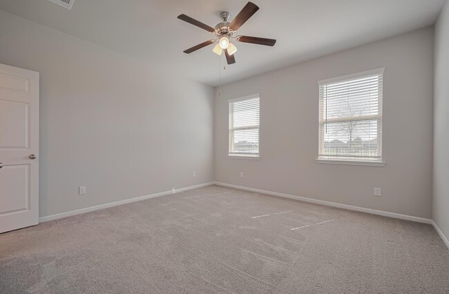 Building Photo - 101 Eliana Shores Dr