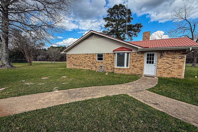 Building Photo - 51 -A Paul Dixon Rd